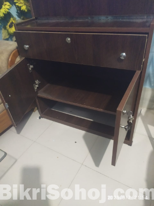 ফোল্ডিং টেবিল